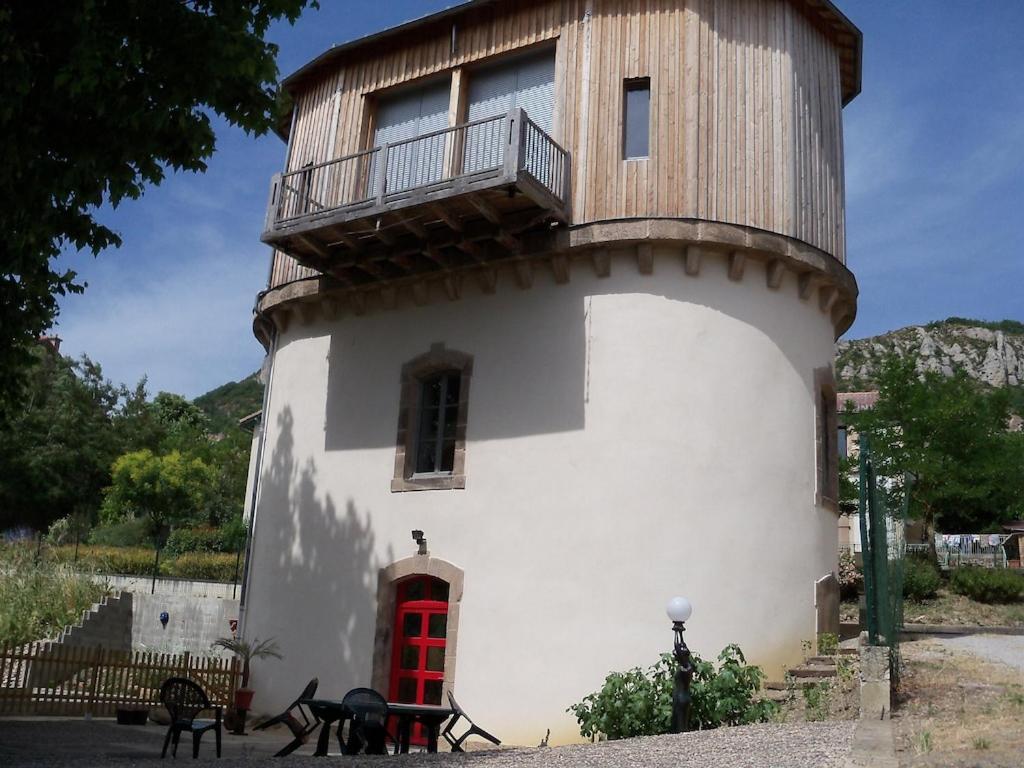 Chateau D'Eau Logement Insolite Tournemire  ภายนอก รูปภาพ